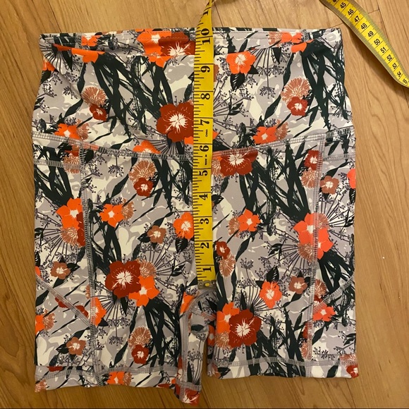 SOLD! SENITA - Freesia Baseline Shorts - XS - Picture 8 of 9